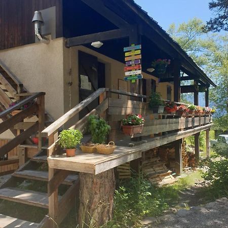 Les Pinees Hotel Chateauroux-les-Alpes Buitenkant foto