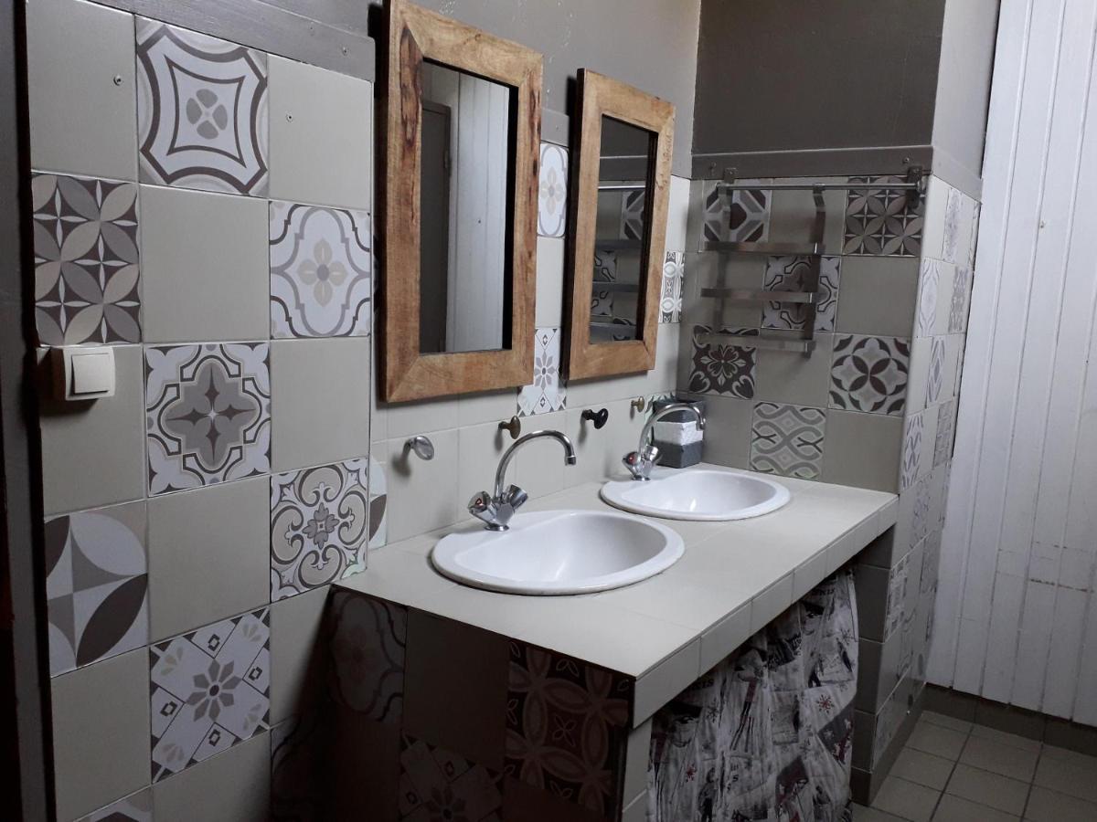 Les Pinees Hotel Chateauroux-les-Alpes Buitenkant foto